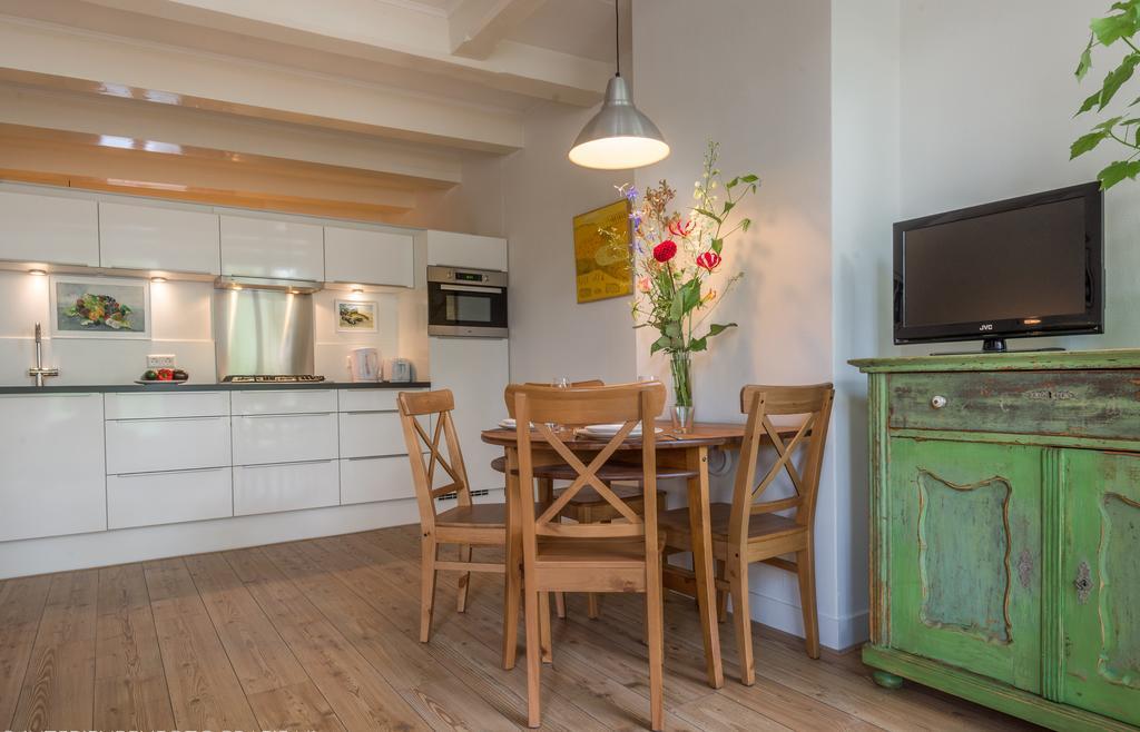 Canal View Amsterdam Apartment Екстериор снимка